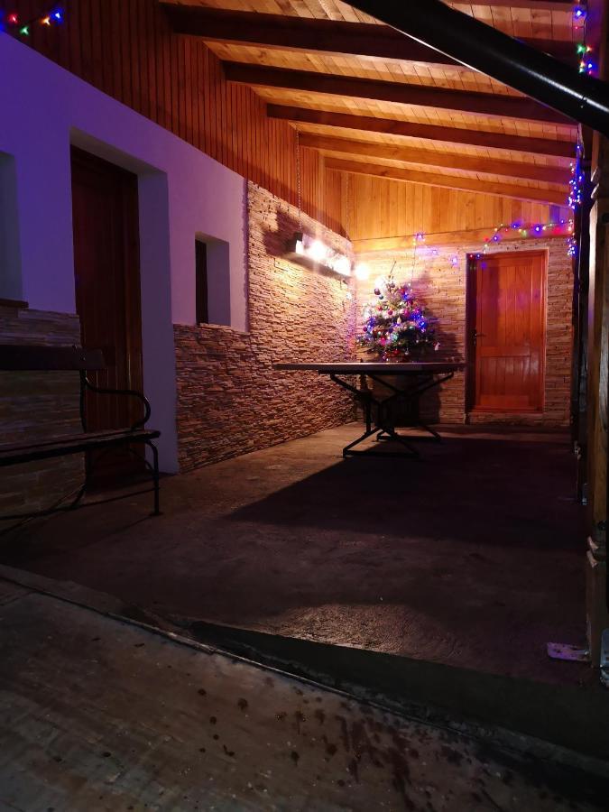 Вилла Casa Livada Bunicii Тыргу-Окна Экстерьер фото
